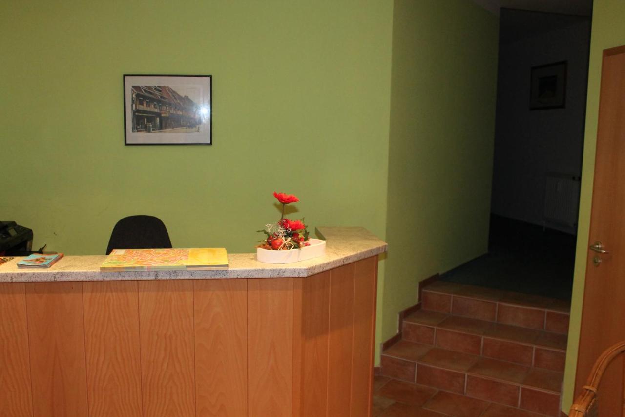 Hotel Am Stadtwall Кведлинбург Экстерьер фото